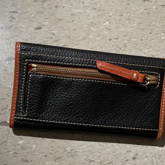 Dooney & Bourke Pebble Grain Leather Continental Clutch Wallet Black BrownColor - Picture 11 of 13